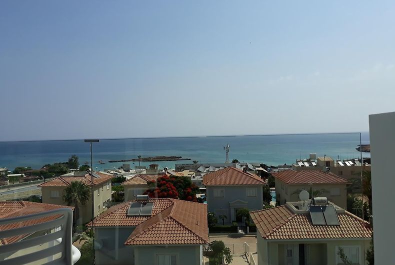 PROTARAS PLAZA HOTEL