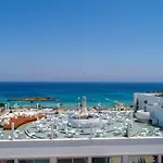 فندق Plaza 3*