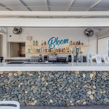 布达拉斯广场酒店 酒店 普罗塔拉斯