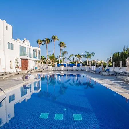 Plaza Hotel Protaras