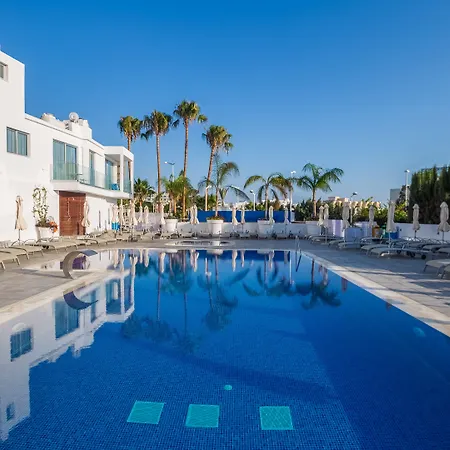 Plaza Hotel Protaras