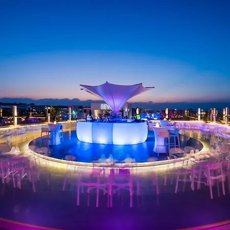 Hotel Plaza 3*
