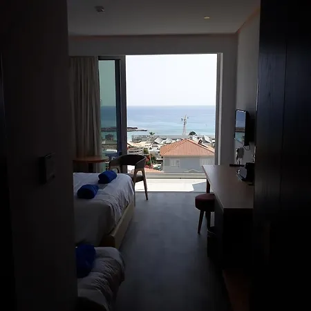 Plaza Hotel 3*