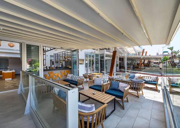 πλάζα Ξενοδοχείο Πρωταράς