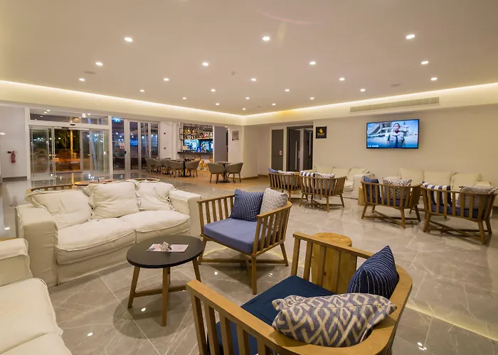 πλάζα Ξενοδοχείο Πρωταράς