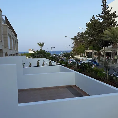 πλάζα Ξενοδοχείο 3*